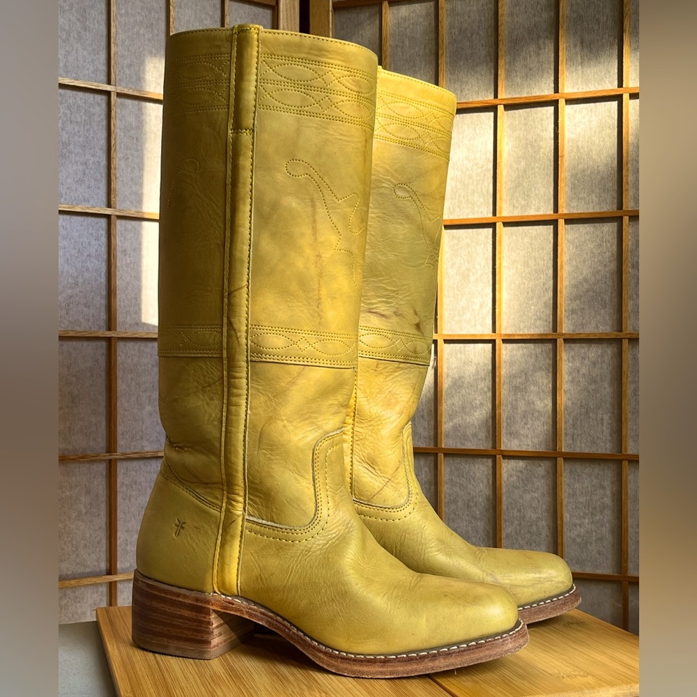 ❌SOLD❌Frye Campus Banana Leather Longhorn Stitch Riding Boots